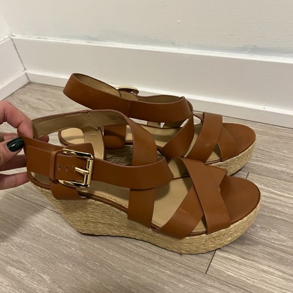 EUC MICHAEL Michael Kors Celia Wedge Brown Mid Wedge Platform Sandal Size 10